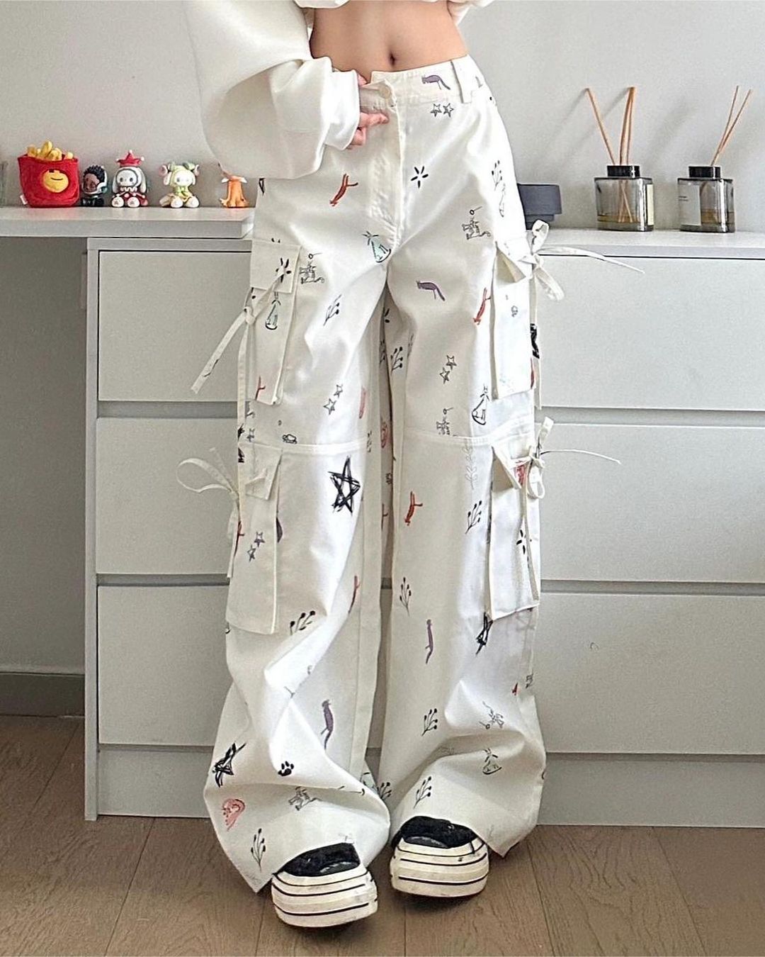 White Doodles Print Cargo Pants