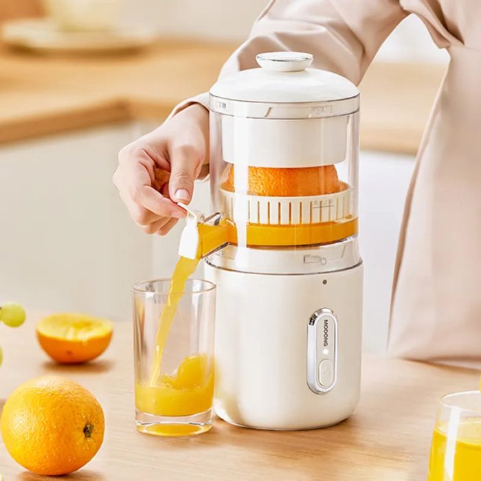 Automatic Wireless Fruit Juicer