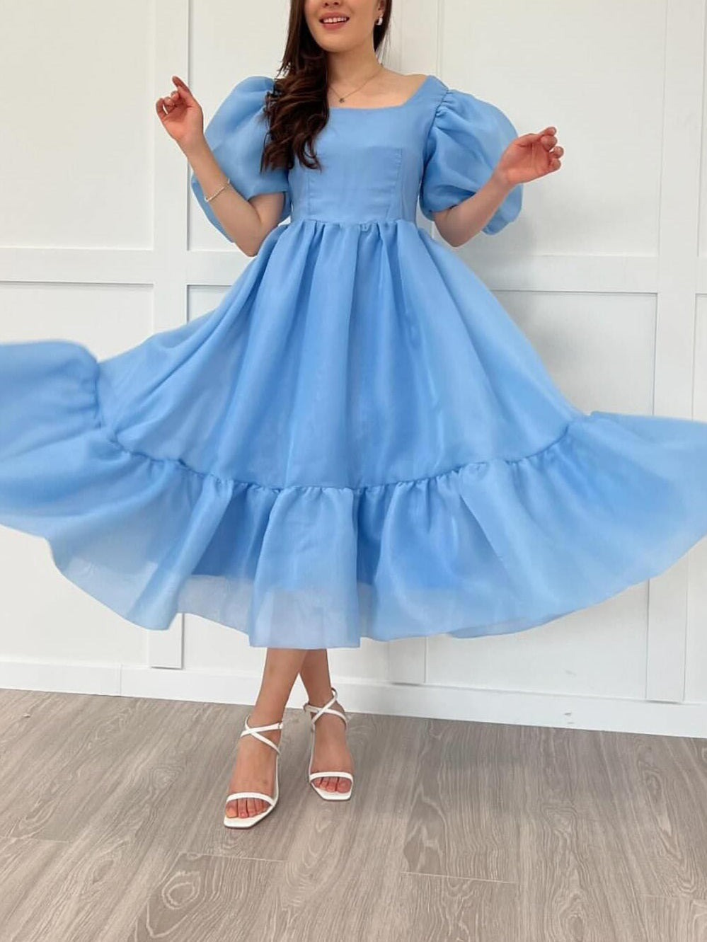 Bow Back Puff Sleeve Midi Dress