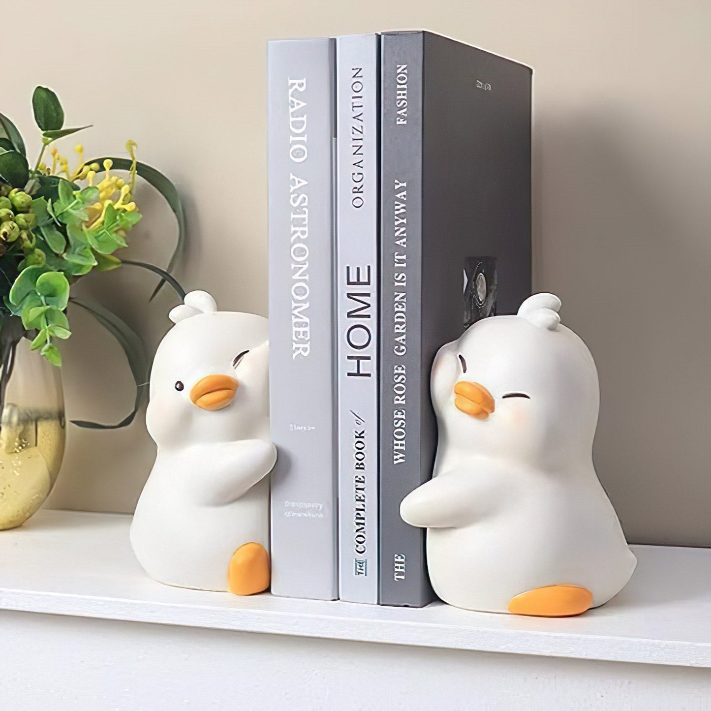 Cute Hug Ducks Bookends