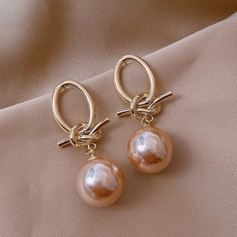 Golden Knots Pearl Earrings