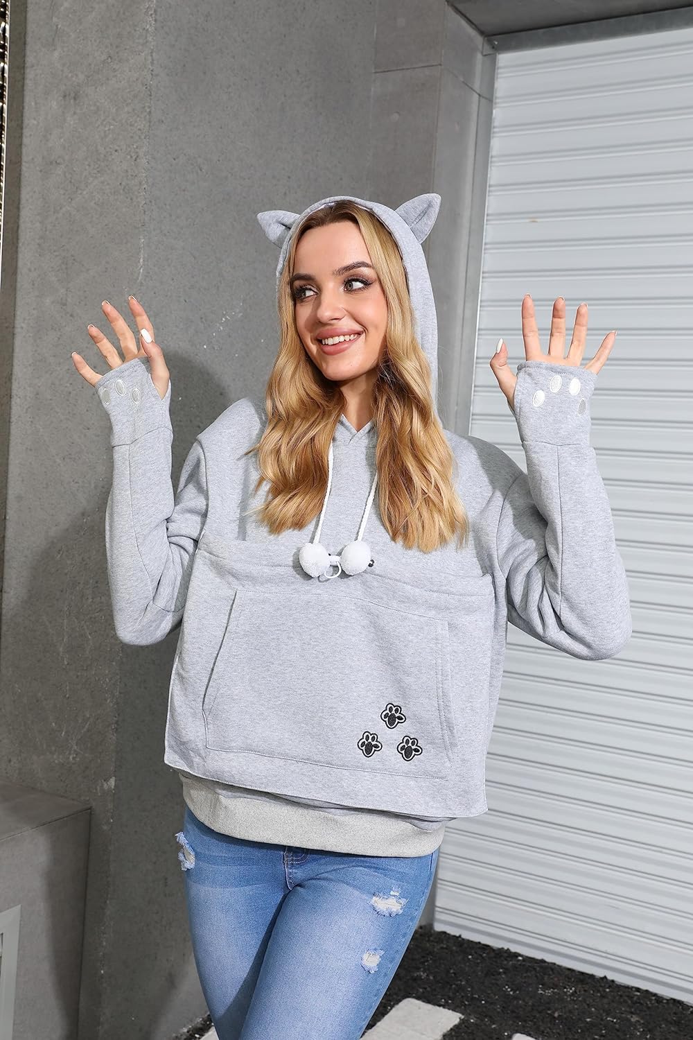 Hoodie with Cat Pouch