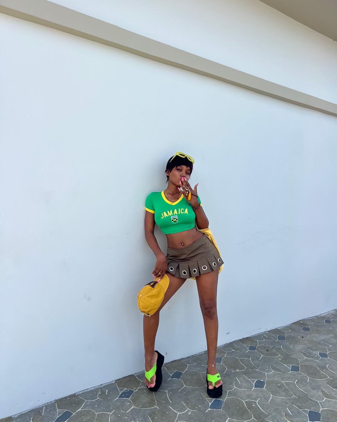 'Jamaica' V-Neck Crop Top