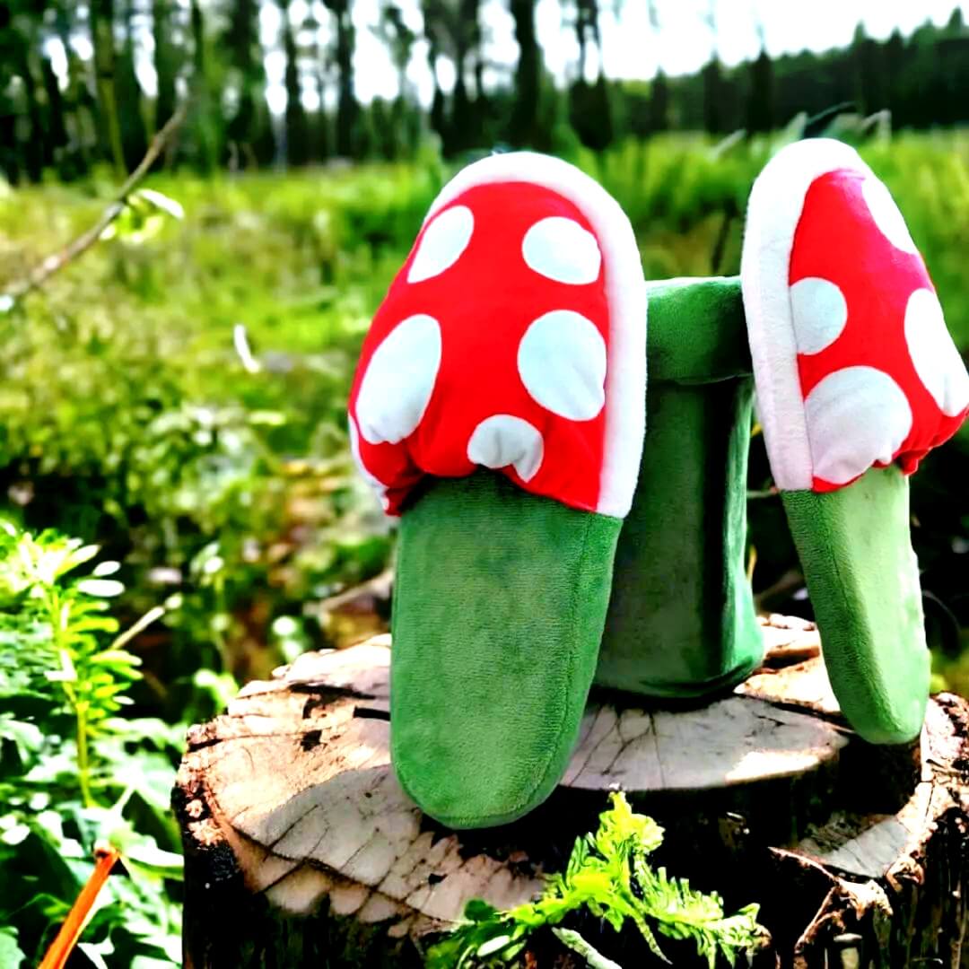 Mushroom Pirhanha Plant Slippers