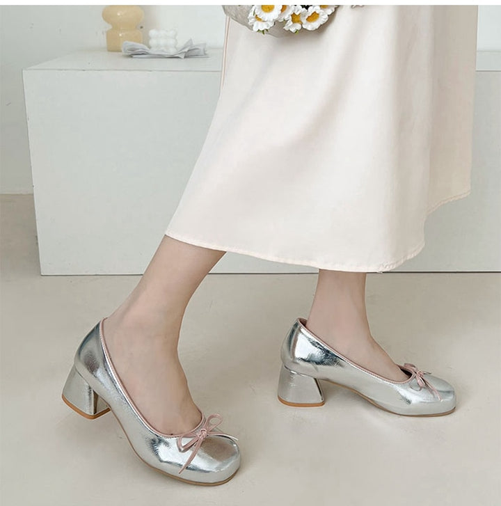 Pale Round Toe Shoes