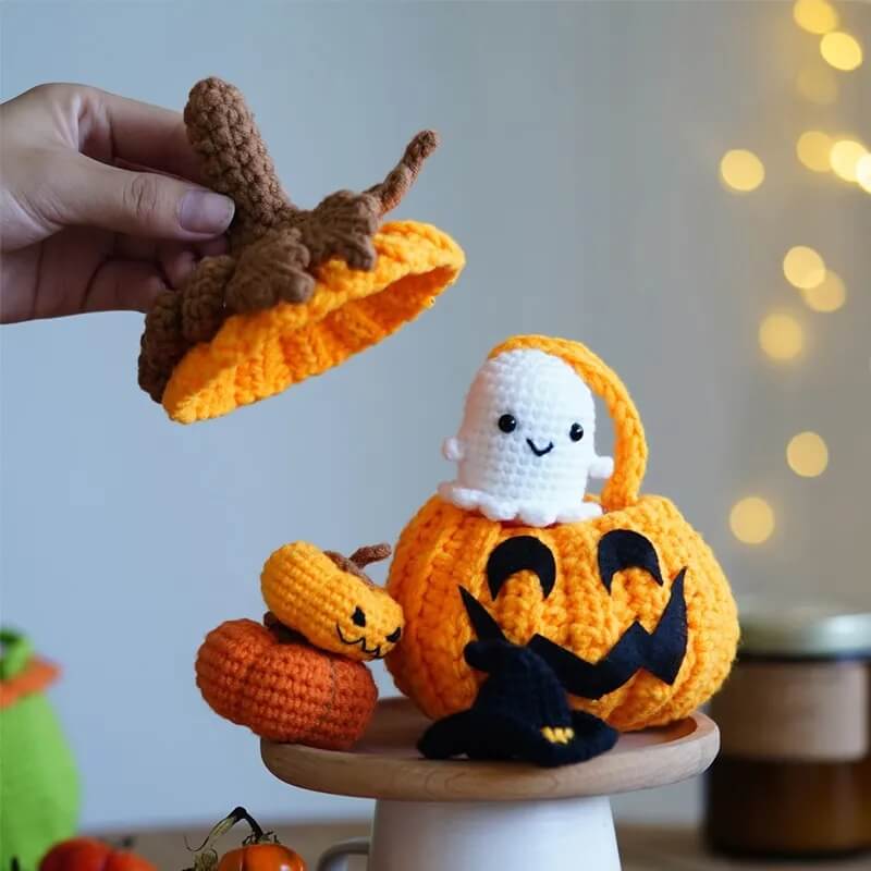 Pumpkin Crochet Halloween DIY Kit