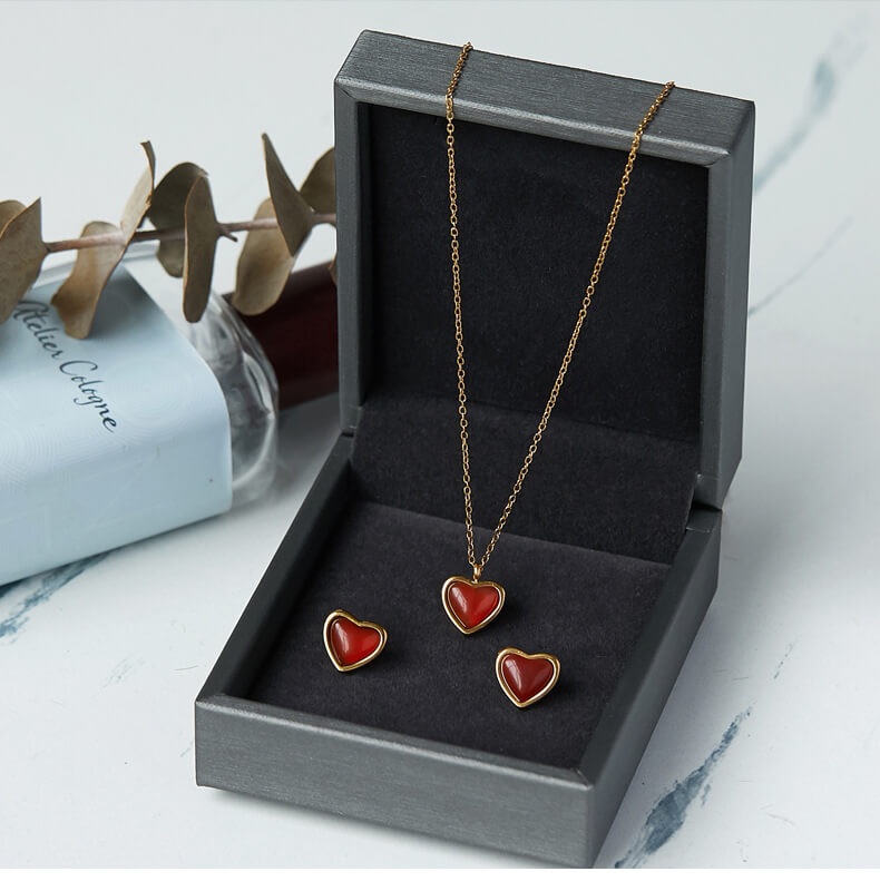 Ruby Heart Gold Jewelry Set