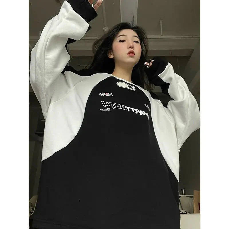 'Smarttooth' Oversized Sweatshirt