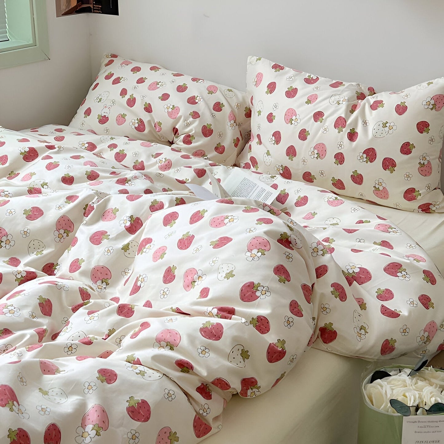 Strawberry Print Bedsheet Set