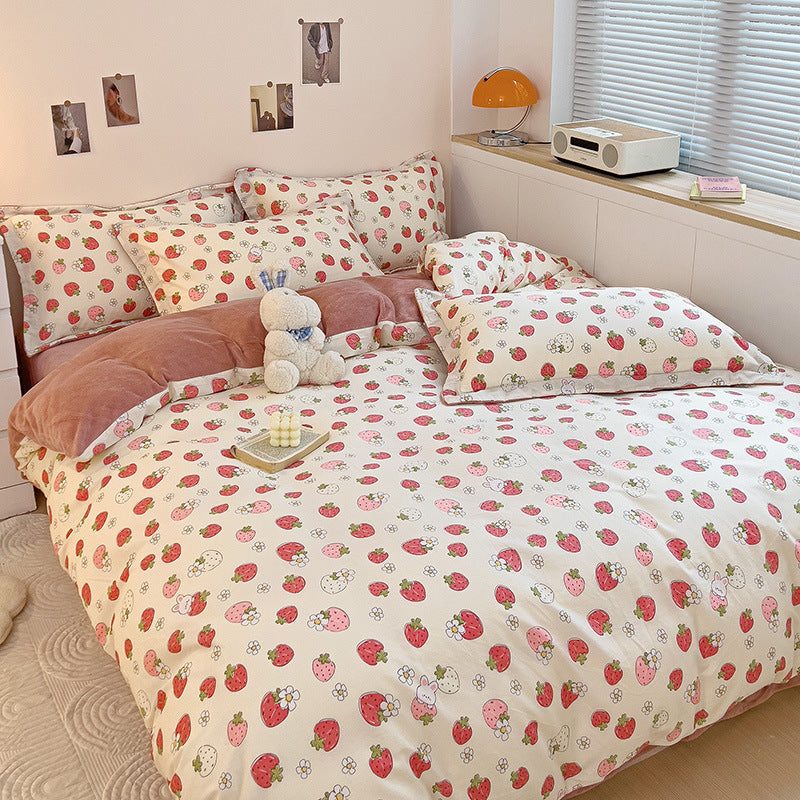 Strawberry Print Bedsheet Set