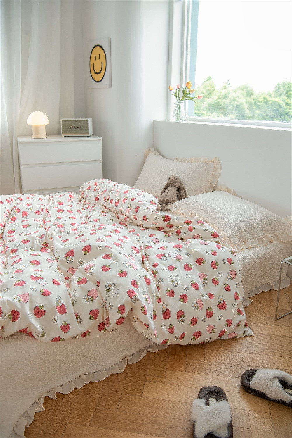 Strawberry Print Bedsheet Set