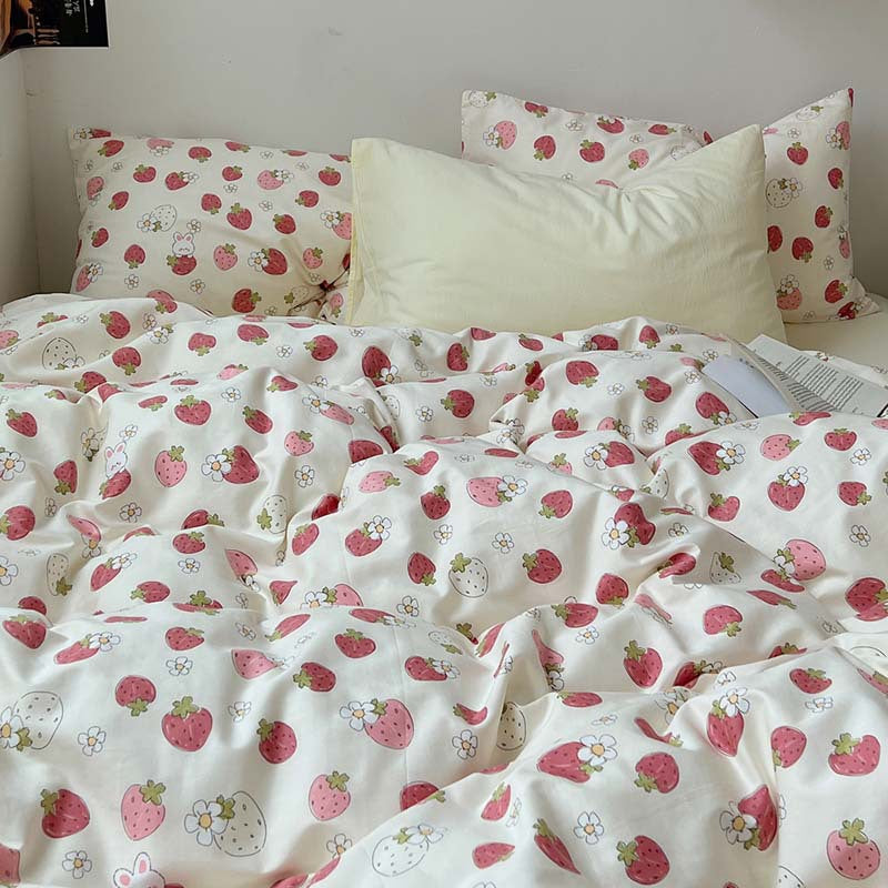 Strawberry Print Bedsheet Set