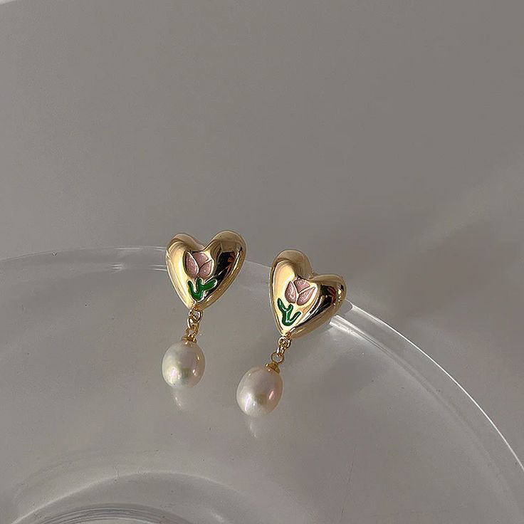 Tulip Heart Pearl Earrings